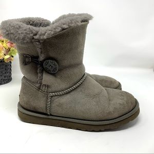 Ugg Women’s Boots Suede Grey 8 Button